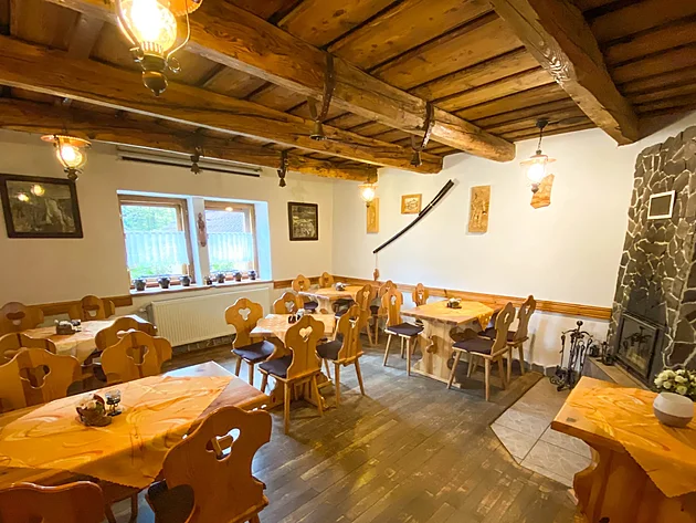 Restaurace Penzionu Leštiny v Oravì