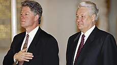 Americký prezident Bill Clinton a jeho ruský protìjšek Boris Jelcin bìhem...