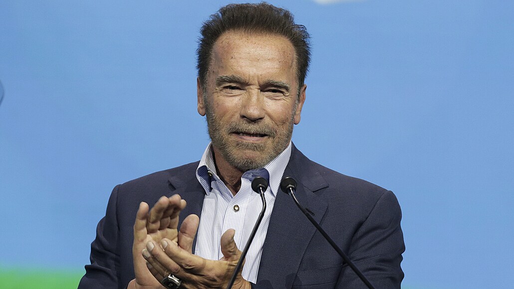 Hollywoodský herec, bývalý politik a klimatický aktivista Arnold Schwarzenegger...