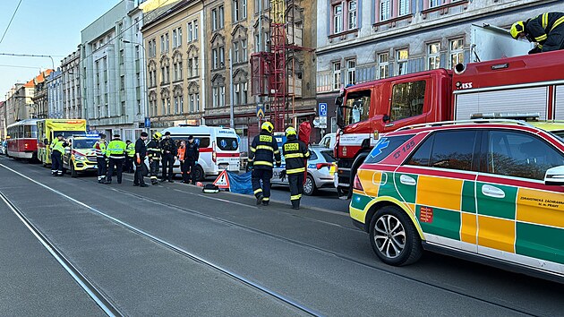 V Praze 5 srazila tramvaj chodkyni, žena na místì zemøela. (4. bøezna 2024)