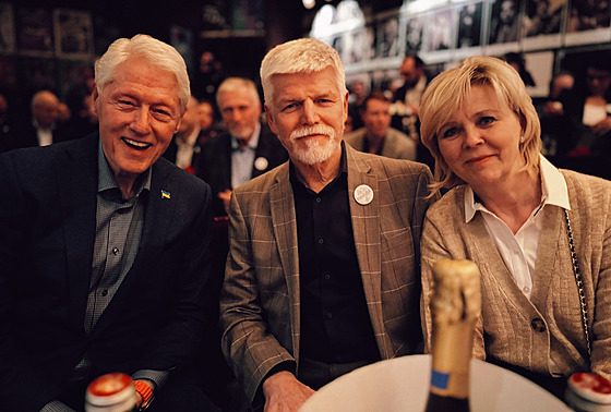 Bill Clinton s manželi Pavlovými v Redutì. (10. bøezna 2024)