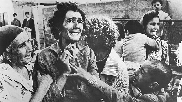 Kypr, 1964. Don McCullin na rozbouøeném ostrovì dokumentoval etnické násilí...