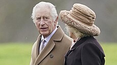 Král Karel III. odchází s manželkou z nedìlní bohoslužby. (18. února 2024)