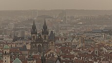 Ranní Praha zahalená v saharském prachu. (31. bøezna 2024)