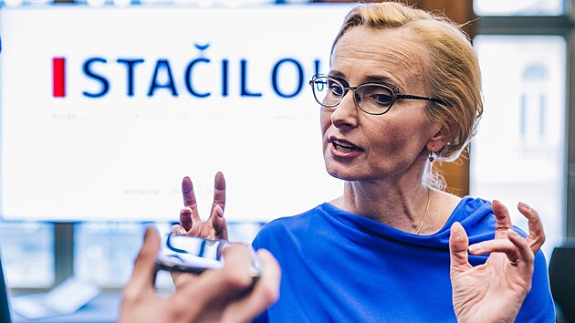 Pøedsedkynì KSÈM, europoslankynì Kateøina Koneèná, která vede kandidátku STAÈILO! ve bobách do Evropského parlamentu.