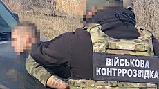 Ukrajinská bezpeènostní služba SBU zadržela vojáka, který pøedával informace...