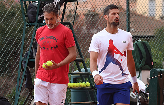 Novak Djokoviè (vpravo) se na Monte Carlo Masters chystá s Nenadem Zimonjièem.