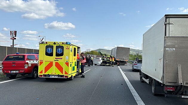 Dálnici D5 uzavøela hromadná nehoda pìti vozù (11. dubna 2024)