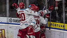 Hokejisté Tøince se radují z postupu do finále.