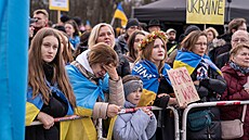 Ukrajinská demonstrace v Berlínì u pøíležitosti druhého výroèí ruské války...
