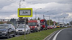 Po loòských dopravních problémech v centru Zlína se ani letos øidièi zácpám nevyhnou.