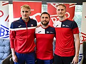 Tøi èeští badmintonisté Ondøej Král, Adam Mendrek a Jan Louda.
