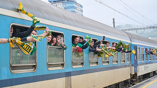 Na utkání s Kladnem veze vsetínské fanoušky speciálnì vypravený vlak (21. duben 2024)