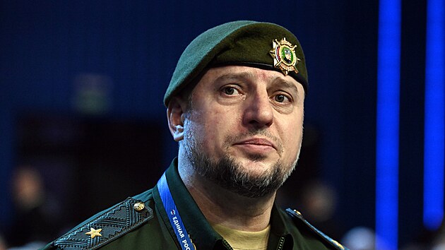 Apti Alaudinov na sjezdu vládnoucího Jednotného Ruska (17. prosince 2023)