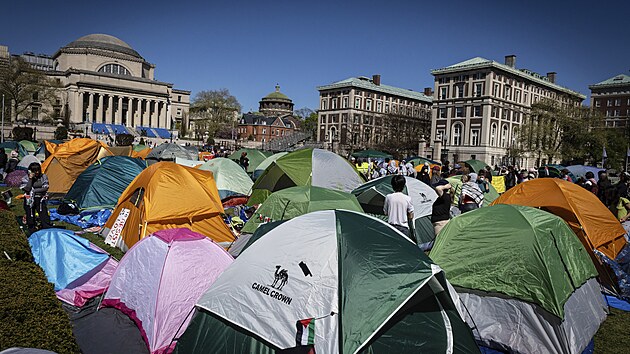 Propalestinský demonstraèní tábor na Kolumbijské univerzitì v New Yorku (22. dubna 2024)
