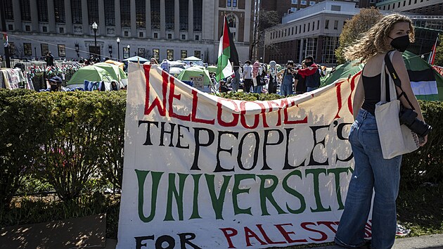 Propalestinský demonstraèní tábor na Kolumbijské univerzitì v New Yorku (22. dubna 2024)