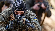 Cvièení 3. samostatné útoèné brigády ukrajinských ozbrojených sil (23. dubna...