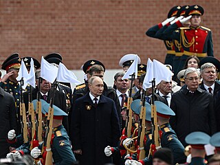Oficiální pøedstavitelé, vèetnì ruského prezidenta Vladimira Putina, kazašského...