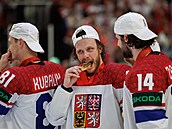 Finále MS v hokeji Švýcarsko - Èesko 0:2. Hokejisté slaví zlaté medaile. David...