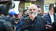 Arménský arcibiskup Bagrat Galstanjan vede souèasné protesty proti tamnímu...
