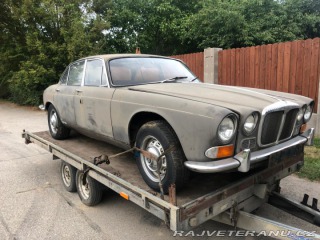 Daimler OstatnÃ­ modely Sovereign 4.2, I.serie 1971