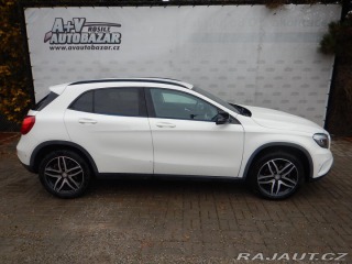 Mercedes-Benz GLA 200 D 4MATIC 2015