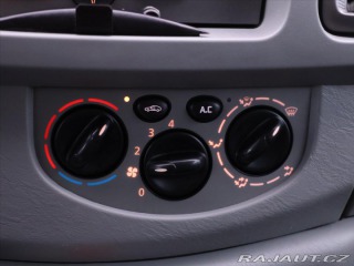 Opel Vivaro 2,0 CDTI 84kW Klima 9-MÃ­s 2007