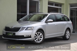 Å koda Octavia 1,6TDi DSG NAVI CARPLAY