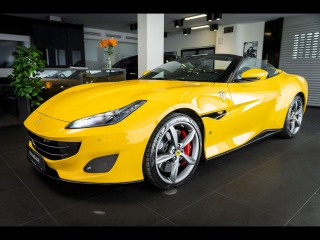 Ferrari Portofino ModrÃ½ Karbon/Pass.Display