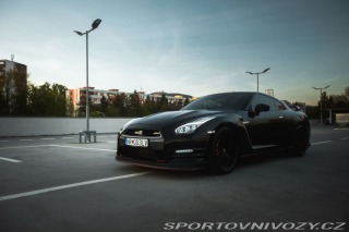 Nissan GT-R 