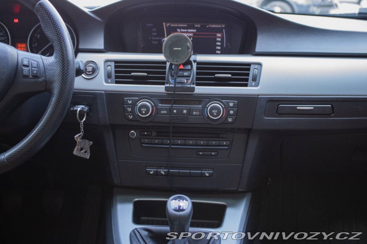 BMW 3 CoupÃ©  325 i 2009