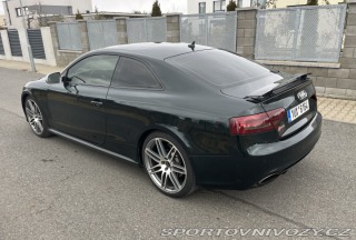 Audi RS5  2010