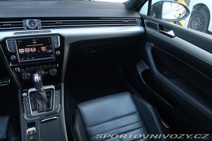 Volkswagen OstatnÃ­ modely Passat R-Line 2.0 TSI 2016