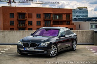 BMW 7 750i 4.4 V8 - ZÃRUKA 1 r