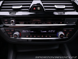 BMW 5 3,0 530d xDrive M-paket Z 2022