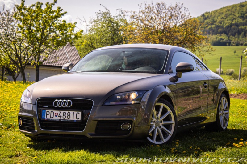 Audi TT CoupÃ©  2.0TDI quattro /aj