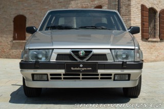 Alfa Romeo OstatnÃ­ modely 75 2.0 1989