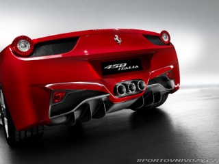 Ferrari 458  2013